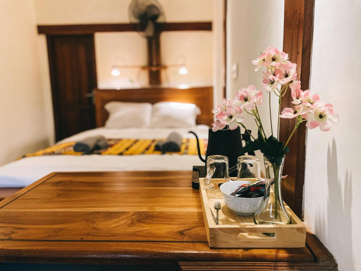 Cool Breeze Authentic Hotel Labuan Bajo Komodo Exterior foto